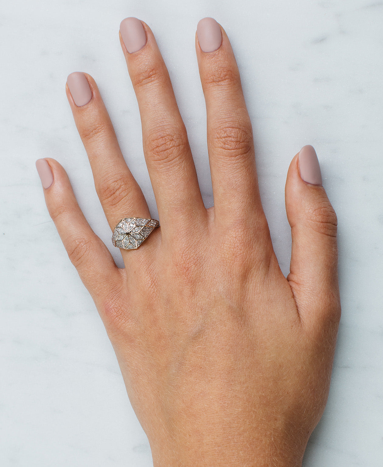 Venus Star Ring - 18k Yellow Gold, Diamond